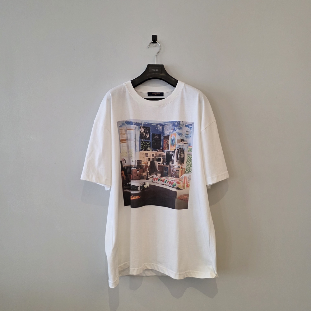 LV Louis Vuitton Graphic Shirt Size Large